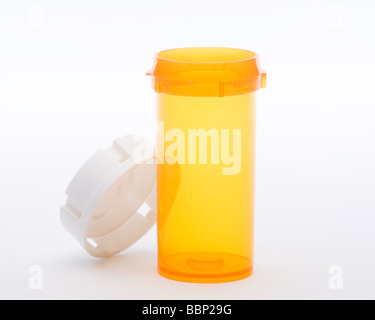 Unlabeled pill bottle hi-res stock photography and images - Alamy