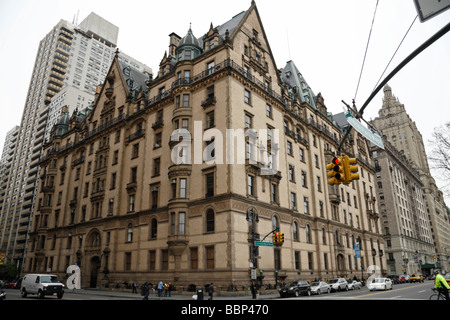 The Dakota Building (West 72nd St and Central Park West elevations), New York, where John Lennon was murdered in 1980. Stock Photo
