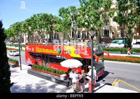 City tour bus, Avinguda d'Antoni Maura, Palma de Mallorca, Mallorca, Balearic Islands, Spain Stock Photo