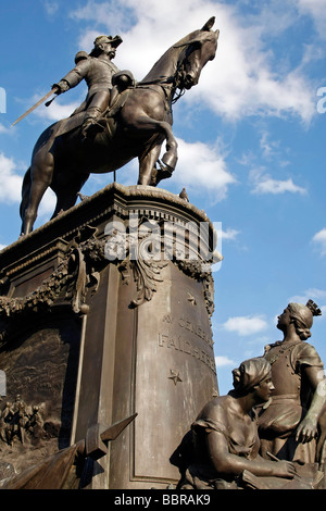 STATUE OF GENERAL LOUIS FAIDHERBE (1818 - 1889), PLACE RICHELE, LILLE, NORD (59), FRANCELILLE, NORD (59), FRANCE Stock Photo