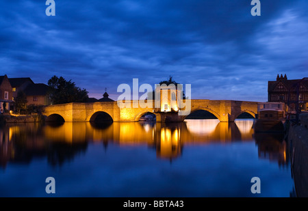 St Ives Bridge over the River Great Ouse in Cambridgeshire flood lit at night Stock Photo