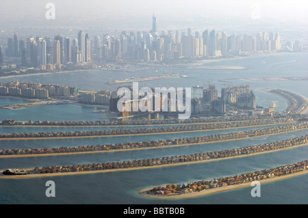 Dubai Palm Jumeirah manmade islands in the sea Stock Photo