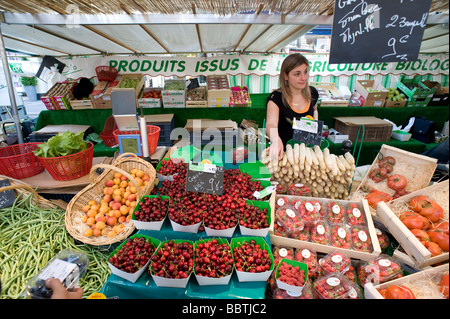 Paris Boulevard Raspail Biomarkt Paris Boulevard Raspail Health Food Market Stock Photo