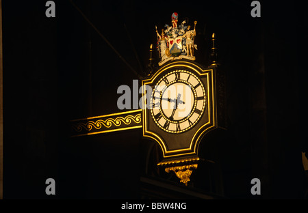 Early sun on guilded clock of 3rd Royal Exchange (1842) by Sir William Tite Stock Photo