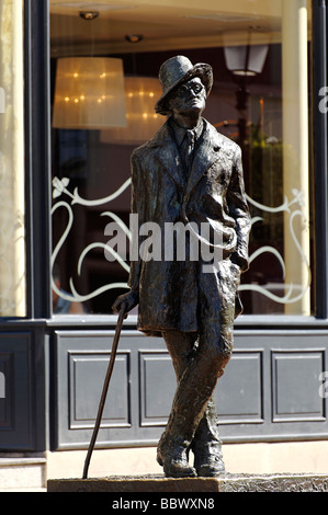 James Joyce statue by sculptor Marjorie Fitzgibbon on O Connell Street Dublin Republic of Ireland Stock Photo