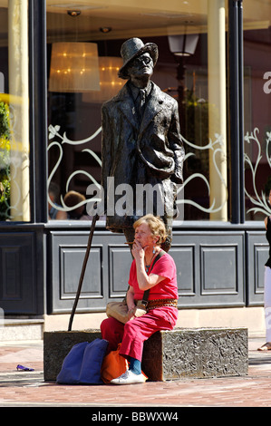 James Joyce statue by sculptor Marjorie Fitzgibbon on O Connell Street ...