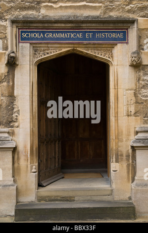 Doorway to the Schola Grammaticae et Historiae in the Old School's Quadrangle of the Bodleian Library, University of Oxford. Stock Photo