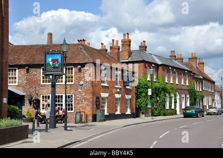 The Bull Pub and Old Brewery, High Street, Theale, Berkshire, England, United Kingdom Stock Photo