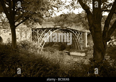 The worlds first bridge constructed of cast iron over the river Severn in Shropshire. Stock Photo