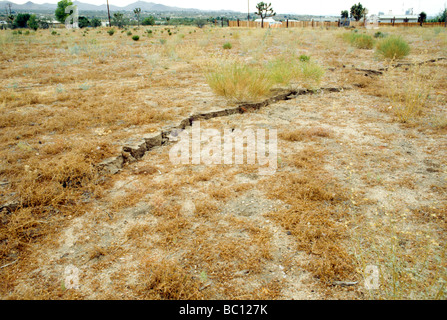 earthquake fault landers california 1992 richter 7.3 temblor crack earth seismic Stock Photo