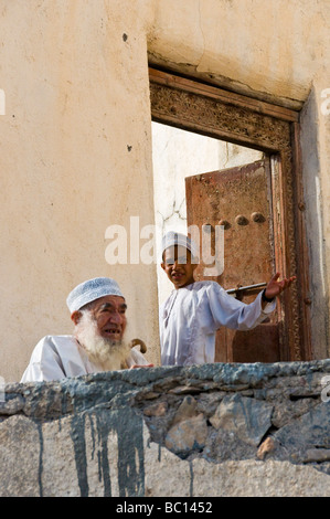 Villager in the village of Al Shareija in Al Jabal El Akhdar  Al Dakhiliyah region  Sultanate of Oman Stock Photo