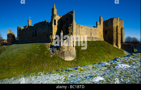 England Northumberland Warkworth Castle English Heritage 12th century stone motte and bailey fortress Stock Photo