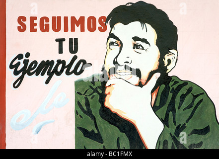 Cuban Socialist billboard faeturing Che Guevara. CHE, WE FOLLOW YOUR EXAMPLE. Cuba SEGUIMOS TU EJEMPLO, CHE. CUBA Stock Photo