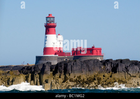 Longstone lighthouse, Farne Islands, Northumberland, UK, scene of Grace Darling's famous rescue in Stock Photo