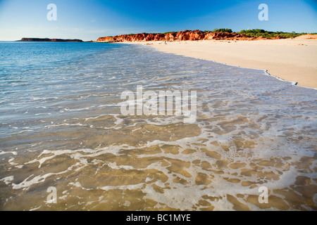 Coastline and cliffs at Cape Leveque on the Dampier Peninsula north of Broome Stock Photo