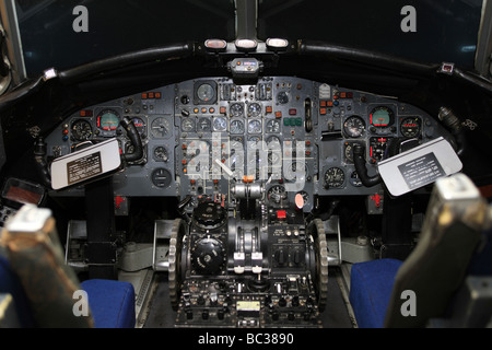 A 1960s Douglas DC9 commercial Airliner Cockpit Stock Photo - Alamy