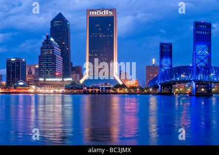 Jacksonville Florida downtown skyline reflects in St Johns River Stock Photo