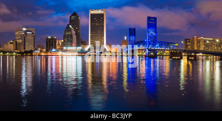 Jacksonville Florida downtown skyline reflects in St Johns River Stock Photo