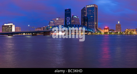 Jacksonville Florida downtown skyline reflects in St Johns River Stock Photo