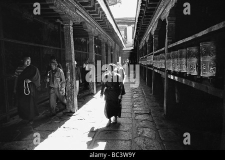 friendship highway lhasa daily life jokhang Stock Photo