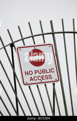 No public access sign on railings Stock Photo