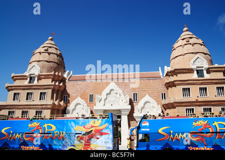 Free buses outside Siam Park, The Water Kingdom,  near Playa de Las Americas, Costa Adeje, Tenerife, Canary Islands, Spain Stock Photo