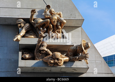 People Outside the Rogers Centre in Toronto Stock Photo - Alamy