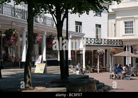 A view of the Pantiles in Royal Tunbridge Wells showing a cafe and shops Stock Photo