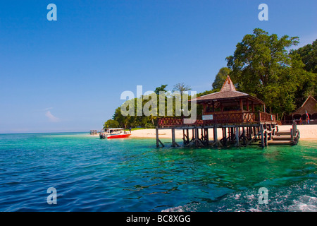 The jetty on Pulau Sipadan - Holiday Island resort Stock Photo