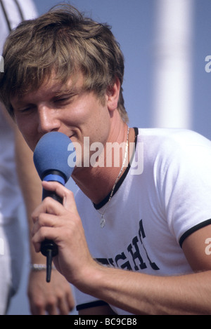 BBC Radio 1 One Roadshow Plymouth Hoe. Let Loose. Richie Wermerling. August 1995 Stock Photo