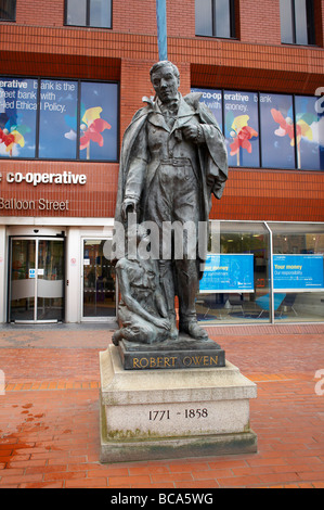 Statue of Robert Owen in Manchester UK Stock Photo