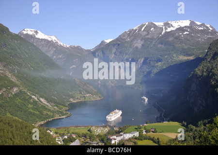 Geiranger Fjord panorama, Flydalsjuvet Viewport, Geiranger, More og Romsdal, Norway Stock Photo