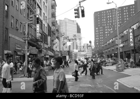 Chinatown neighborhood of Manhattan — (simplified Chinese: 纽约华埠; traditional Chinese: 紐約華埠; pinyin: Niŭyuē Huá Bù) a borough of Stock Photo