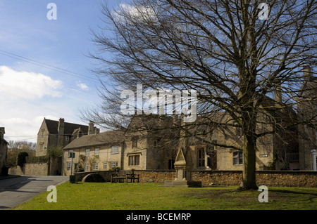 The village green, Shipton under Wychwood Village, Oxfordshire ...