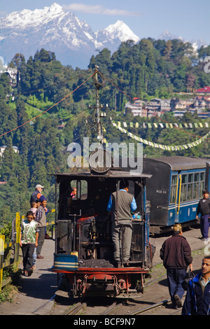 India, West Bengal, Darjeeling, Darjeeling Train station, home to Darjeeling Himalayan Railway, Steam Toy Train Stock Photo