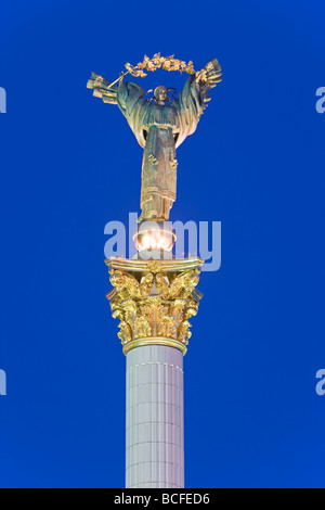 Maidan Maydan Nezalezhnosti statue, Independence Square, Kiev, Ukraine Stock Photo
