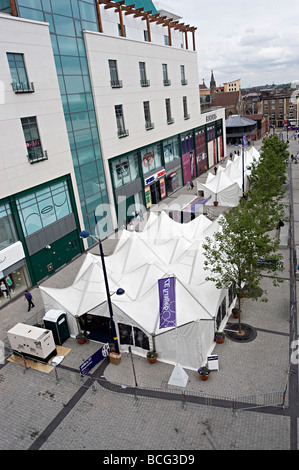 gallery 37 tents the national youth art under canvass next to birmingham bullring in 2004 Stock Photo