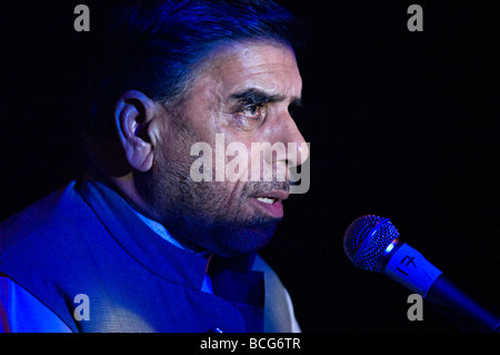 a qawwali singer performing at the drum arts center in aston Stock Photo