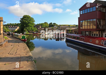 Leeds and Liverpool Canal Basin at Skipton, North Yorkshire, England, UK. Stock Photo