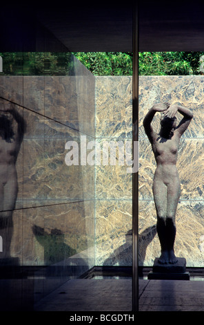 Georg Kolbe sculpture The Fundació Mies van der Rohe German Pavilion .Barcelona.Catalonia.Spain. Stock Photo