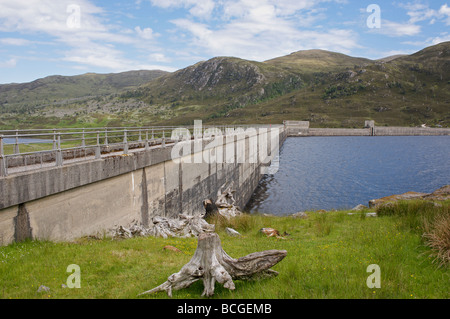 Mullardoch dam, part of the Affric-Beauly hydro-electric power scheme, Scotland. Stock Photo