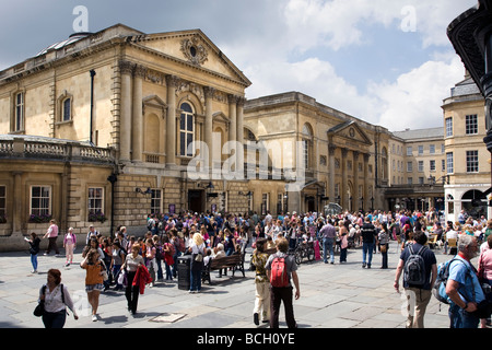 A VIEW OF THE ABBEY CHURCHYARD AREA WITH THE PUMP ROOMS AND ROMAN BATHS, IN BATH, WILTSHIRE. Stock Photo
