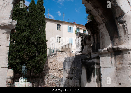 Emperor Augustus statue at Porte d Auguste Nimes France Stock Photo