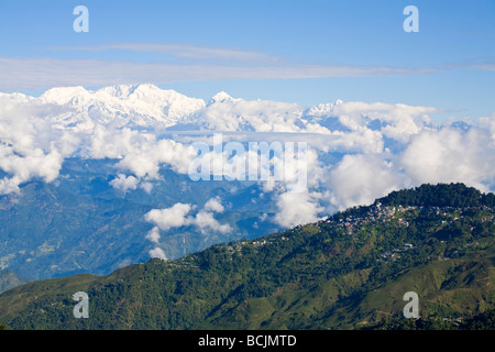 India, West Bengal, Darjeeling, View of Darjeeling and Kanchenjunga, Kangchendzonga range Stock Photo