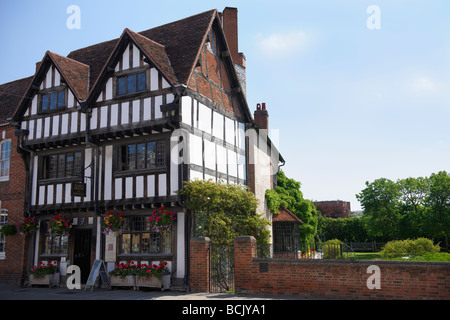 Nash House and New Place gardens in Stratford upon Avon Stock Photo