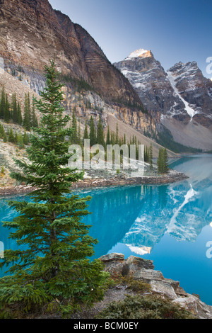Moraine Lake in the Canadian Rockies Banff National Park Alberta Canada October 2006 Stock Photo