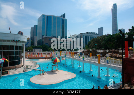 China Hong Kong Kowloon park public swimming pool Stock Photo