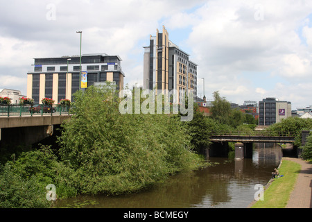 A canal and towpath, London Road, Nottingham, England, U.K. Stock Photo