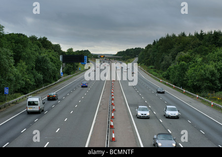 M25 Motorway at Junction with M3 Stock Photo - Alamy