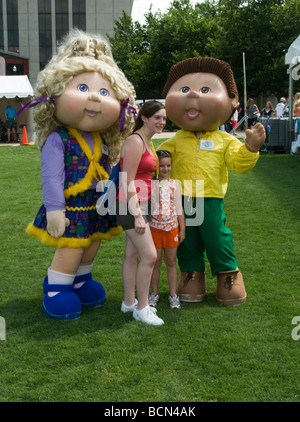Nashville CMA music festival site, entertaining the crowd Stock Photo
